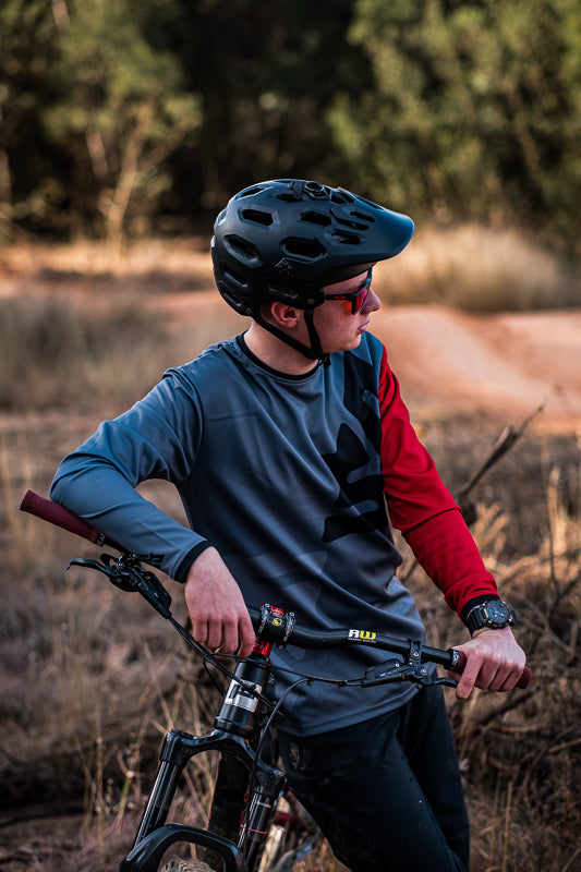 Race Range - Red Sleeve